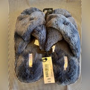 NWT slippers